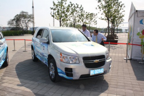 漢森與Equinox試駕人員交流